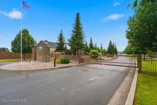 13325 N Glistening CT, Rathdrum, ID 83858