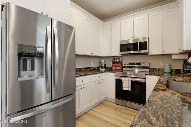 115 Crossroads Blvd, Oak Ridge, TN 37830