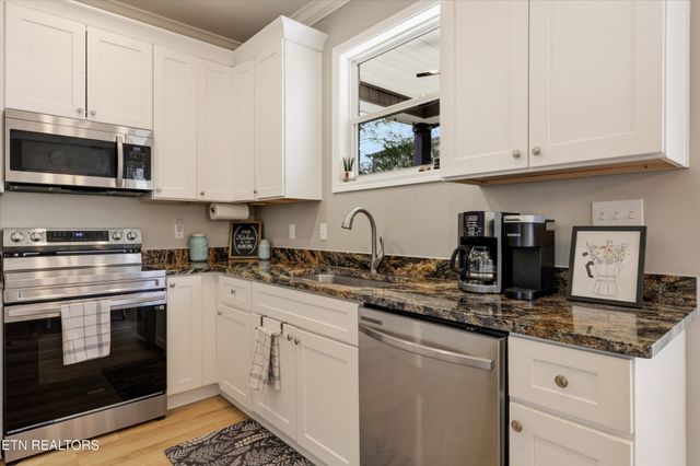 115 Crossroads Blvd, Oak Ridge, TN 37830