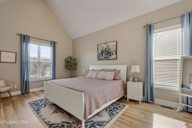 115 Crossroads Blvd, Oak Ridge, TN 37830