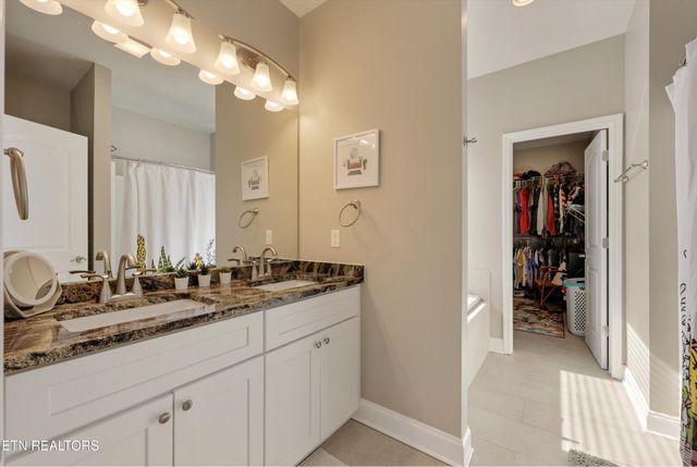 115 Crossroads Blvd, Oak Ridge, TN 37830