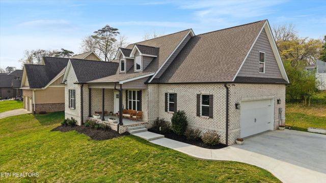 115 Crossroads Blvd, Oak Ridge, TN 37830