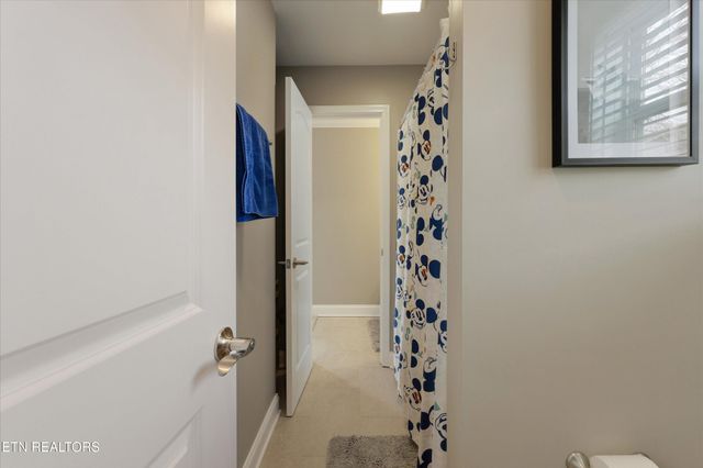 115 Crossroads Blvd, Oak Ridge, TN 37830