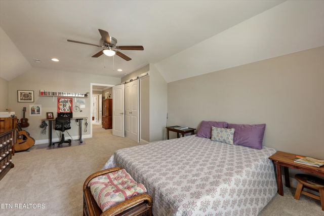 115 Crossroads Blvd, Oak Ridge, TN 37830