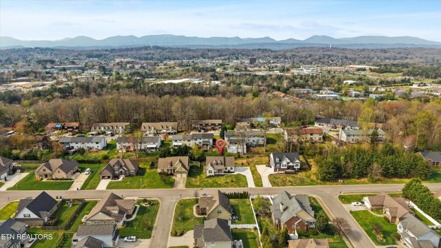 115 Crossroads Blvd, Oak Ridge, TN 37830