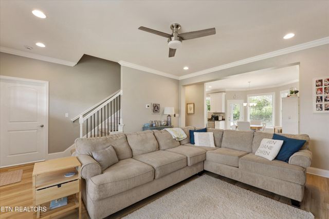 115 Crossroads Blvd, Oak Ridge, TN 37830