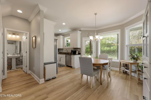 115 Crossroads Blvd, Oak Ridge, TN 37830