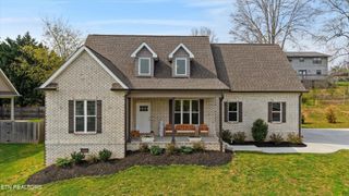 115 Crossroads Blvd, Oak Ridge, TN 37830