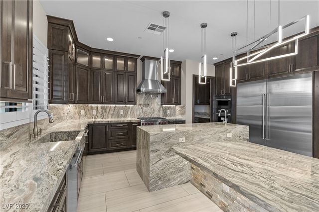 9865 Bright Angel Way, Las Vegas, NV 89149