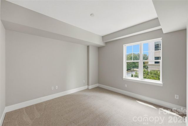 4625 Piedmont Row Drive, Charlotte, NC 28210