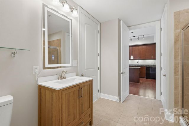 4625 Piedmont Row Drive, Charlotte, NC 28210