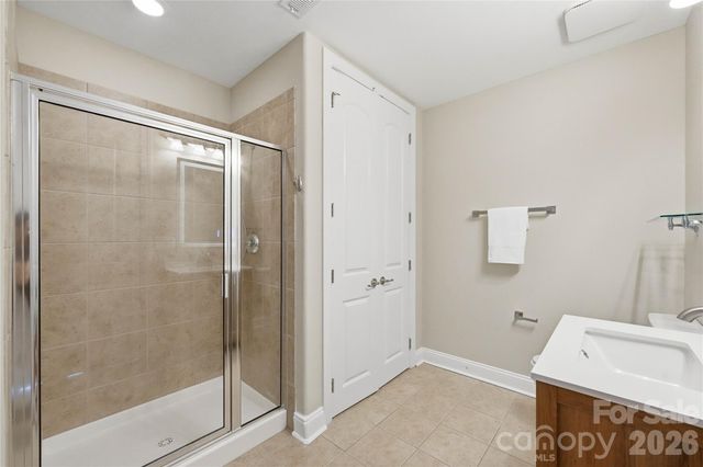 4625 Piedmont Row Drive, Charlotte, NC 28210