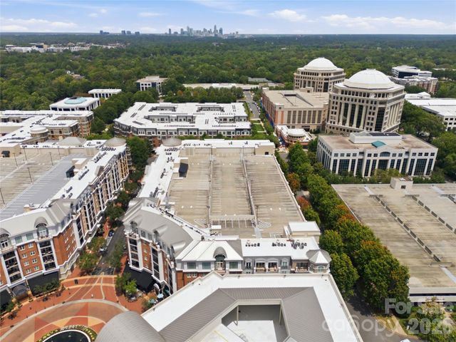 4625 Piedmont Row Drive, Charlotte, NC 28210
