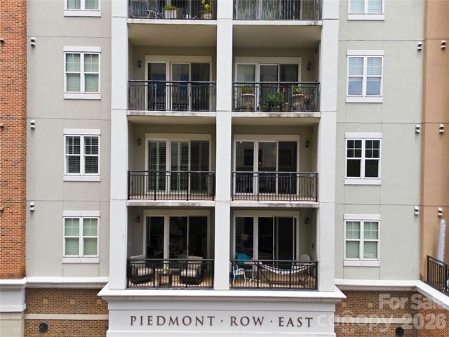 4625 Piedmont Row Drive, Charlotte, NC 28210