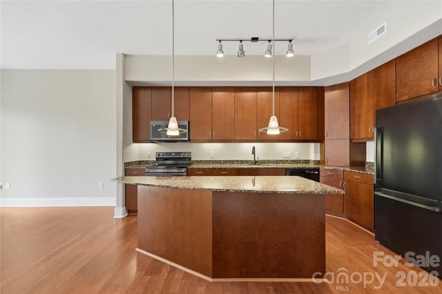 4625 Piedmont Row Drive, Charlotte, NC 28210