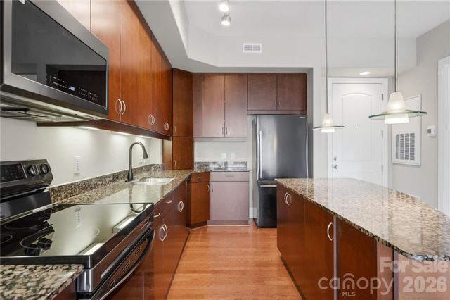 4625 Piedmont Row Drive, Charlotte, NC 28210