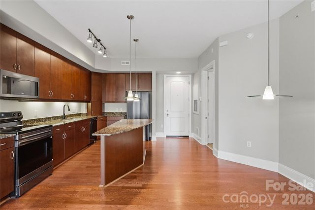 4625 Piedmont Row Drive, Charlotte, NC 28210
