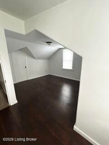 4830 Peachtree Ave, Louisville, KY 40215