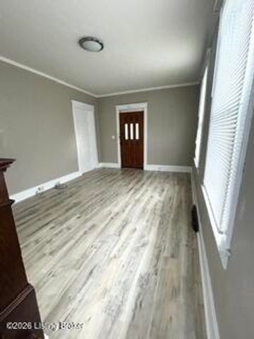 4830 Peachtree Ave, Louisville, KY 40215