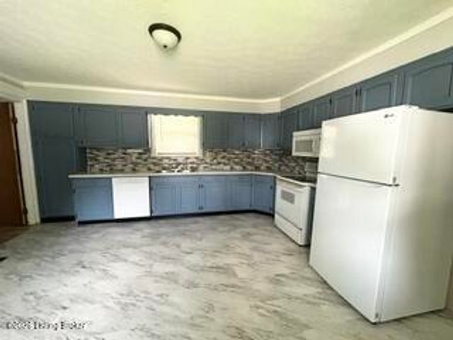 4830 Peachtree Ave, Louisville, KY 40215