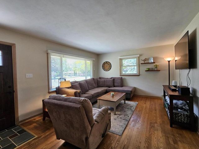 N102W15320 Venus COURT, Germantown, WI 53022