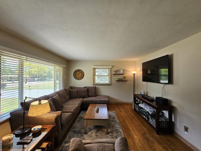 N102W15320 Venus COURT, Germantown, WI 53022