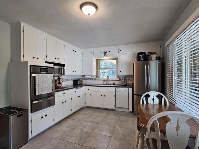 N102W15320 Venus COURT, Germantown, WI 53022