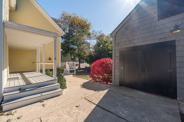 238 Western Ave. A, Essex, MA 01929