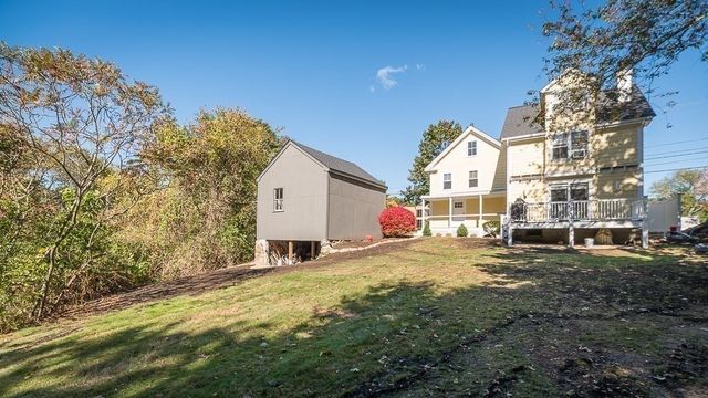 238 Western Ave. A, Essex, MA 01929