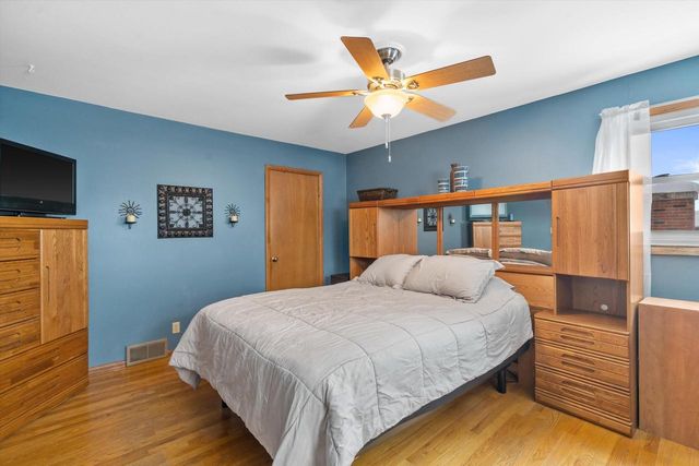 3347 S 98th STREET, Milwaukee, WI 53227