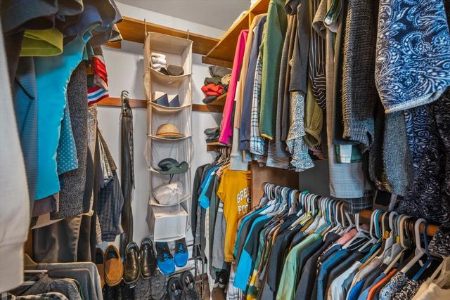 3347 S 98th STREET, Milwaukee, WI 53227