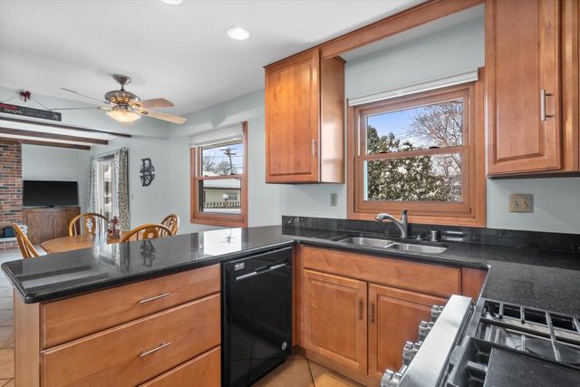 3347 S 98th STREET, Milwaukee, WI 53227