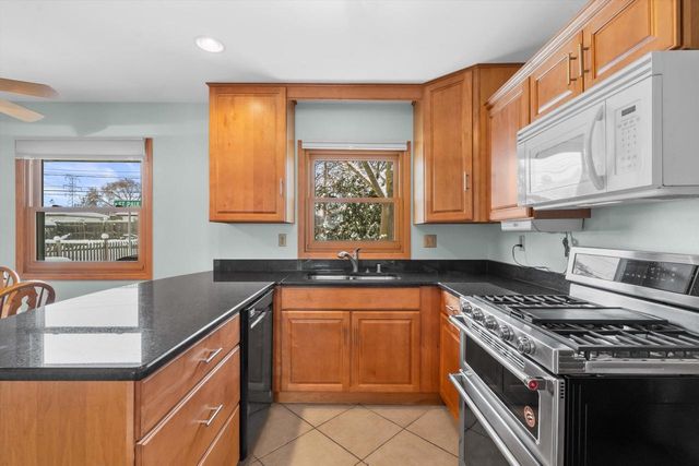 3347 S 98th STREET, Milwaukee, WI 53227