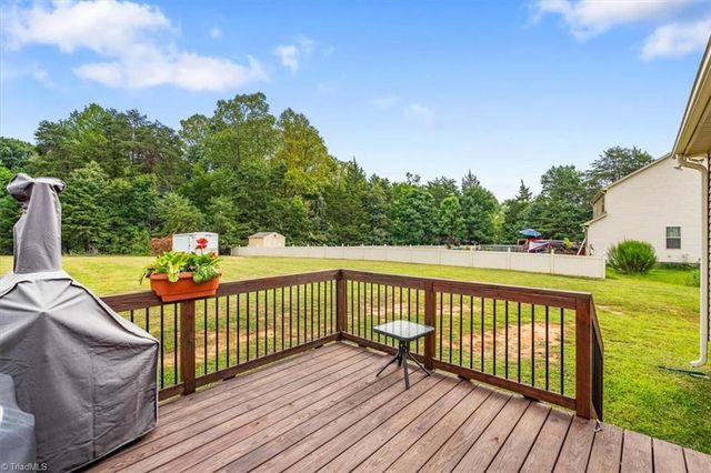 9141 Warren Road, Kernersville, NC 27284