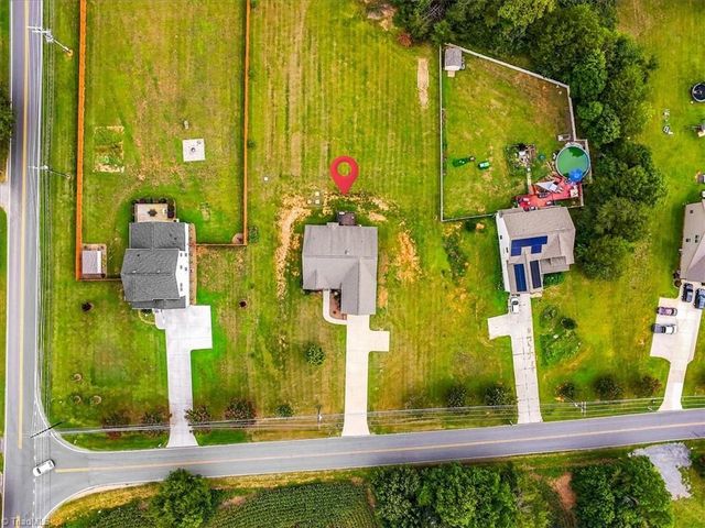 9141 Warren Road, Kernersville, NC 27284