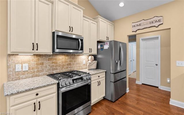 9141 Warren Road, Kernersville, NC 27284