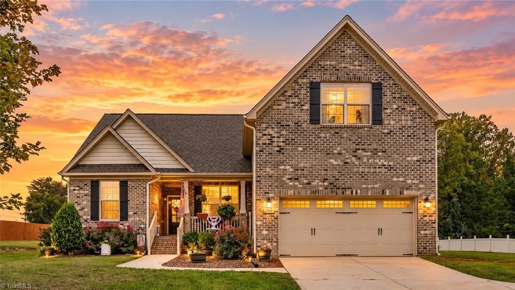 9141 Warren Road, Kernersville, NC 27284