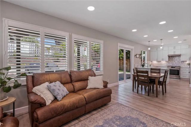 25 Radiance Lane, Rancho Santa Margarita, CA 92688