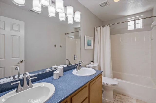 25 Radiance Lane, Rancho Santa Margarita, CA 92688