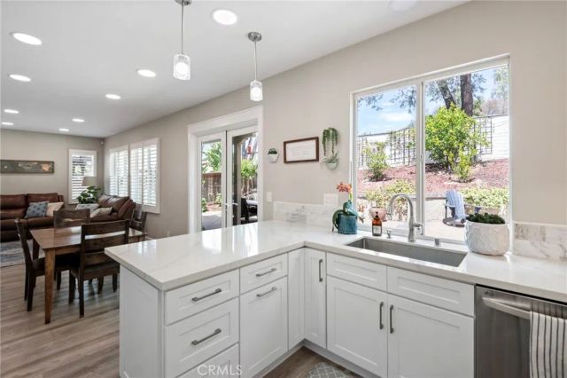 25 Radiance Lane, Rancho Santa Margarita, CA 92688