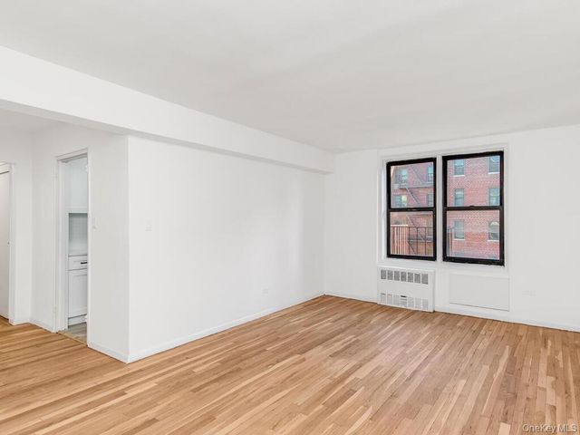 2165 Matthews Avenue 4A, Bronx, NY 10462