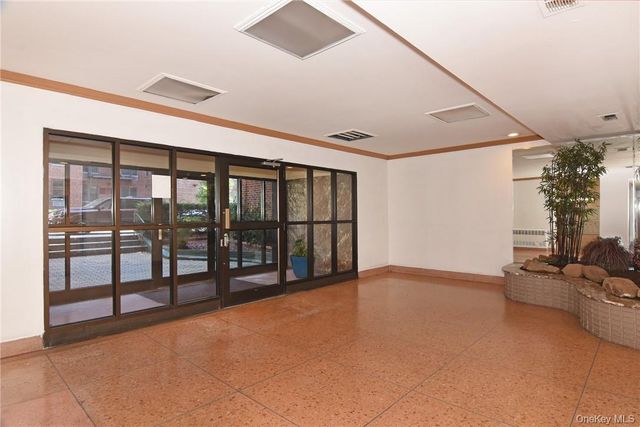 2165 Matthews Avenue 4A, Bronx, NY 10462