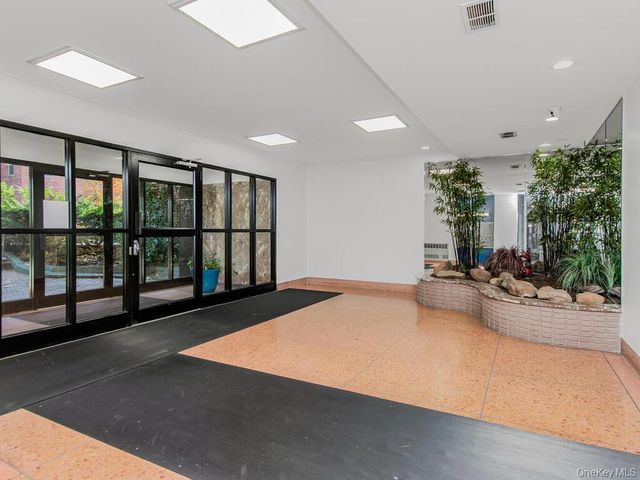 2165 Matthews Avenue 4A, Bronx, NY 10462