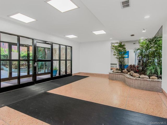 2165 Matthews Avenue 4A, Bronx, NY 10462