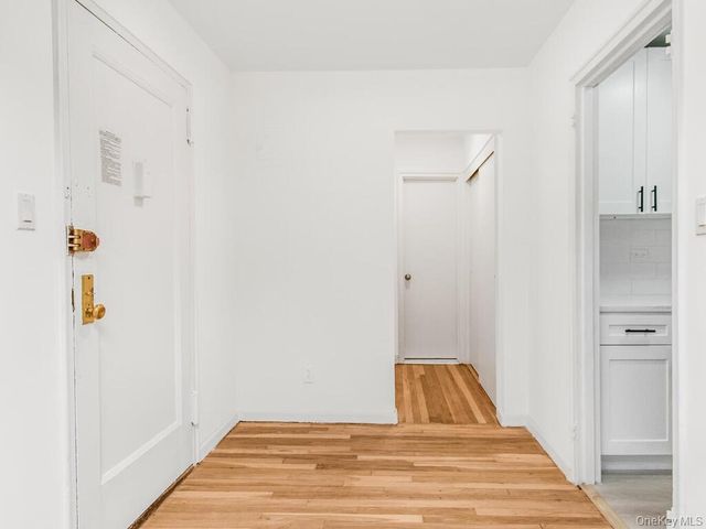 2165 Matthews Avenue 4A, Bronx, NY 10462