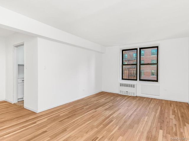 2165 Matthews Avenue 4A, Bronx, NY 10462