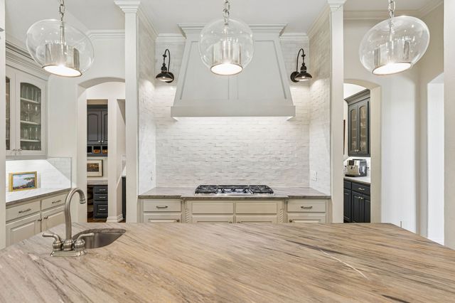 3001 LOCH MEADOW Court, Southlake, TX 76092