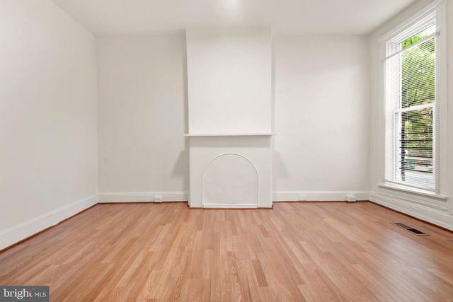 2008 DIVISION ST, Baltimore, MD 21217
