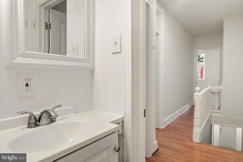 Image 12 of property listing at 2008 DIVISION ST, Baltimore, MD 21217