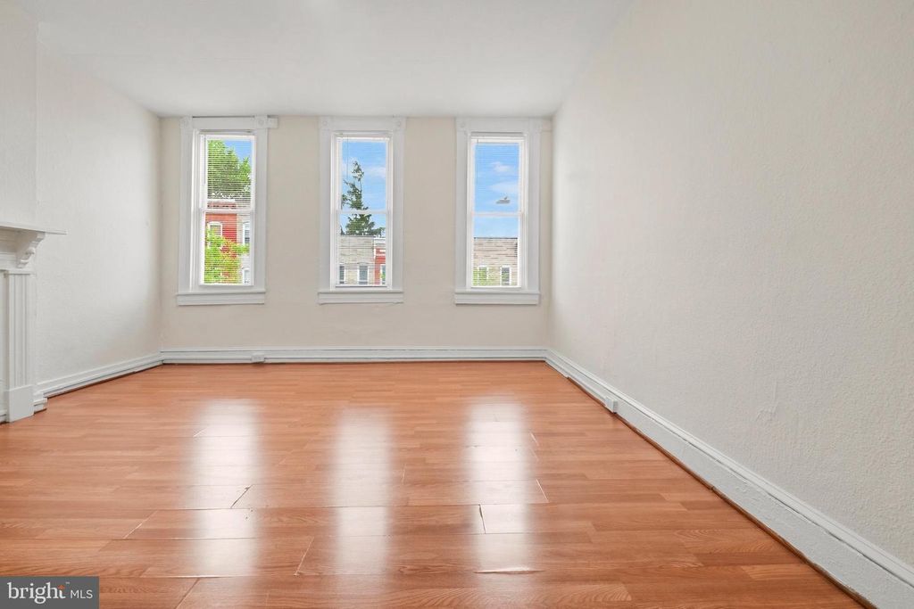 Image 14 of property listing at 2008 DIVISION ST, Baltimore, MD 21217